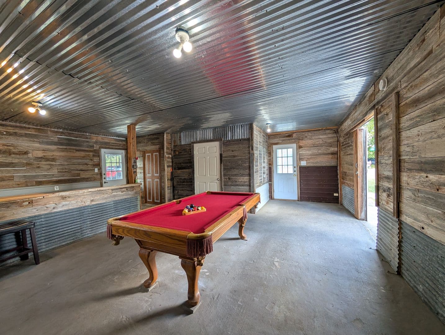 New Braunfels House: 890 Josephine