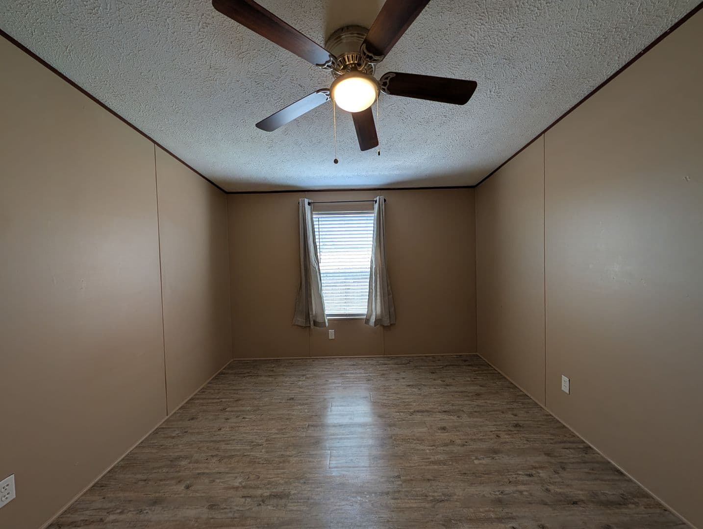 New Braunfels House: 135 Water Hole Lane
