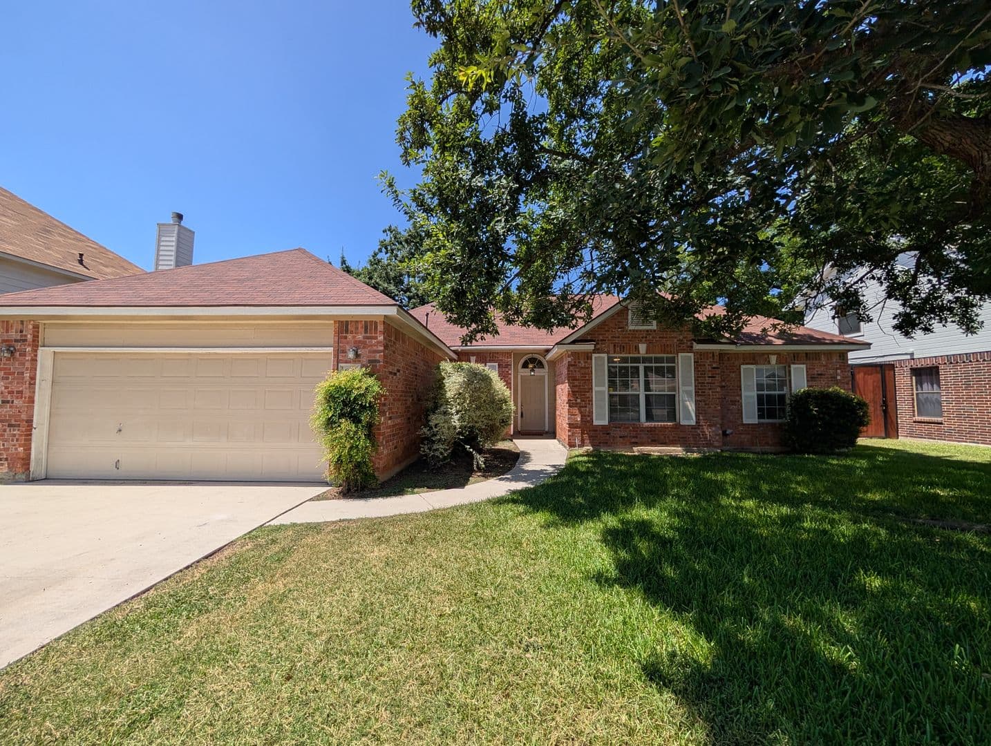 New Braunfels House: 947 River Rock