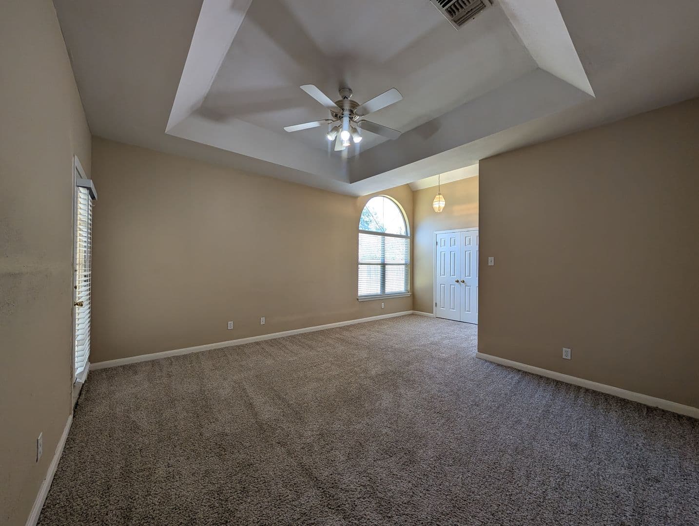 New Braunfels House: 947 River Rock