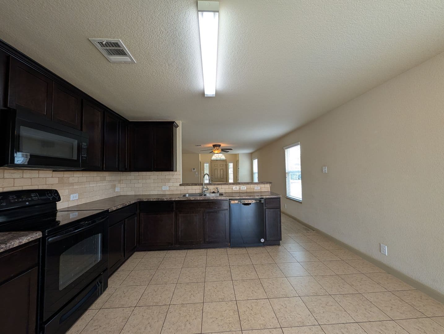 New Braunfels House: 789 Great Oaks Dr