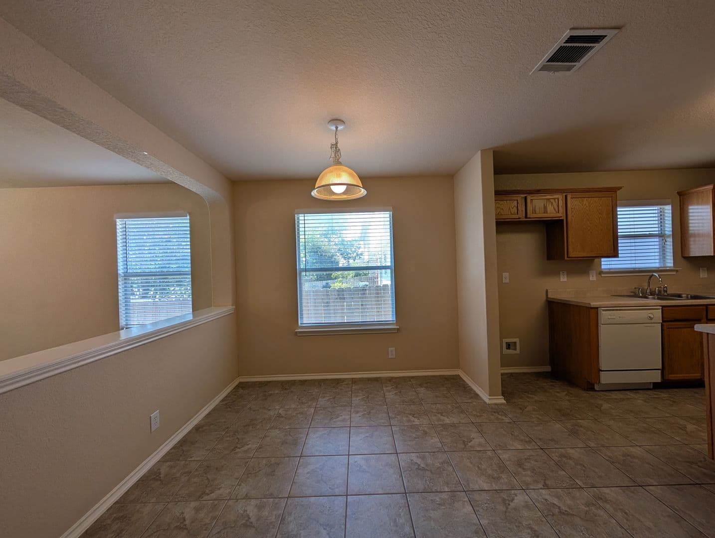New Braunfels House: 249 Val Verde