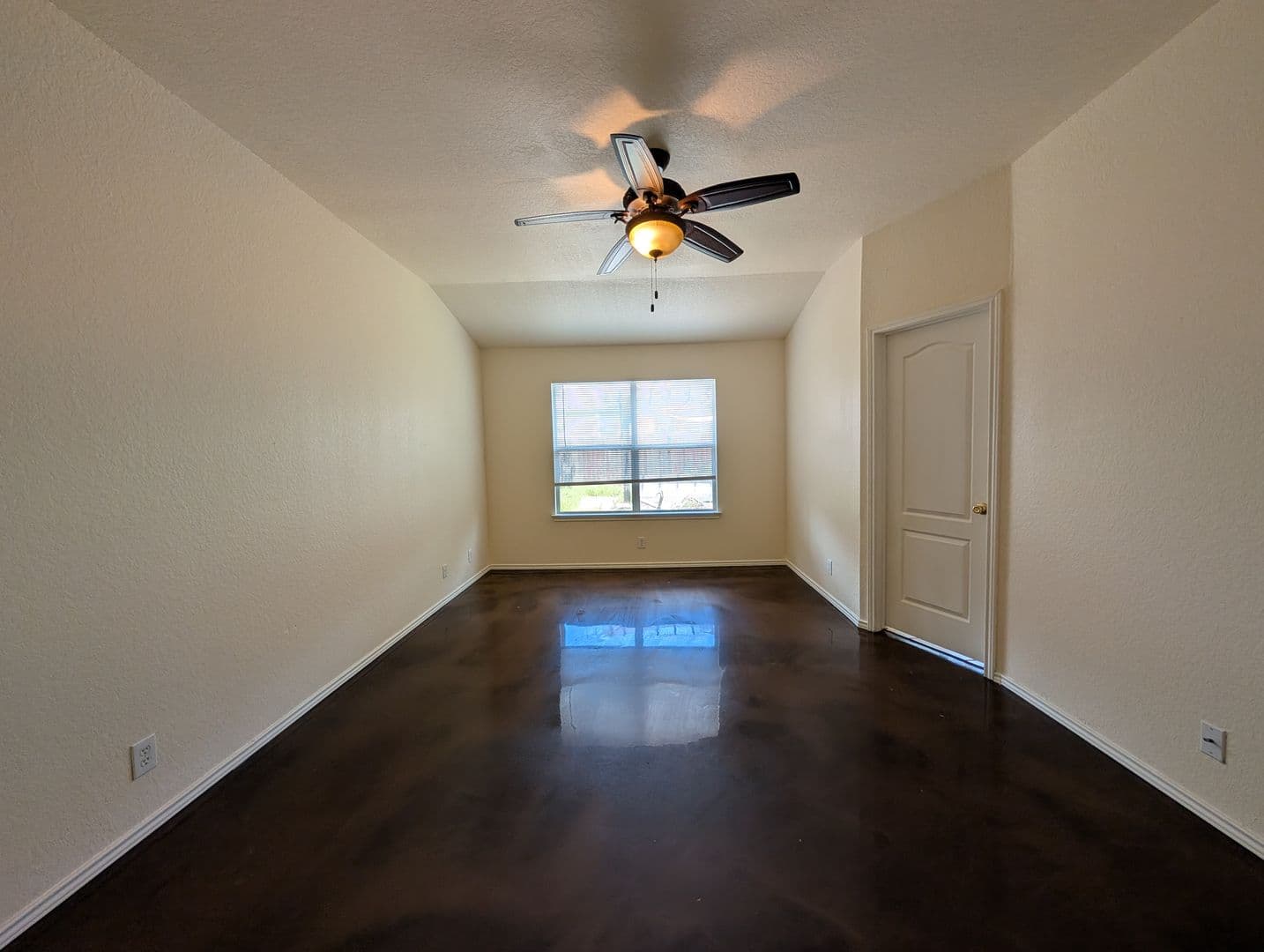 New Braunfels House: 268 Goliad