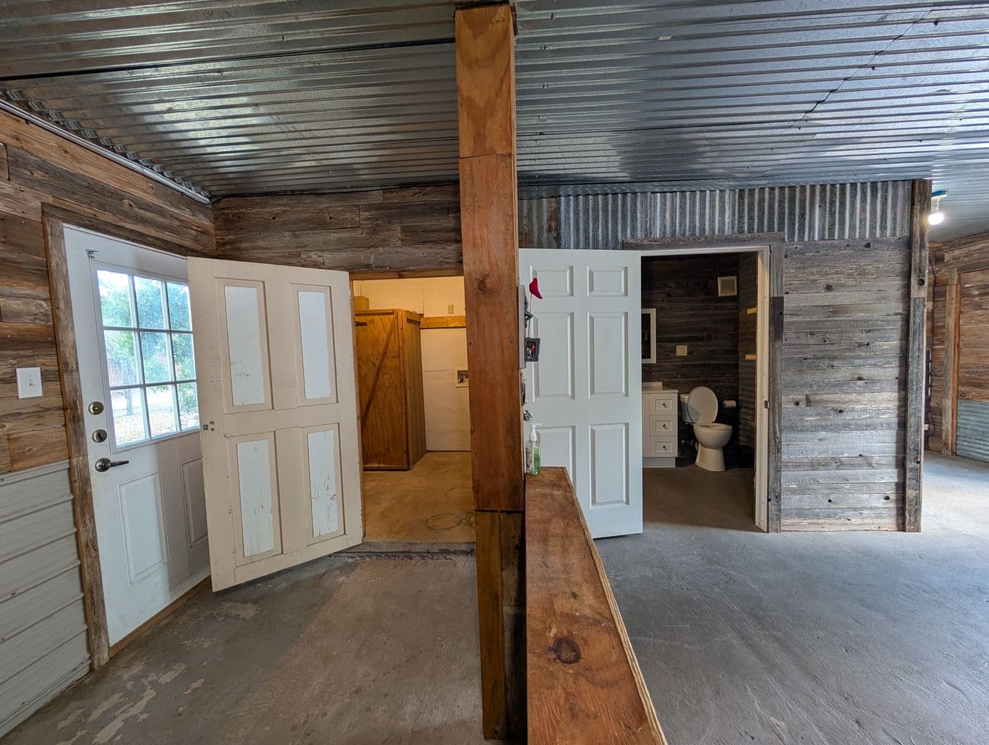 New Braunfels House: 890 Josephine