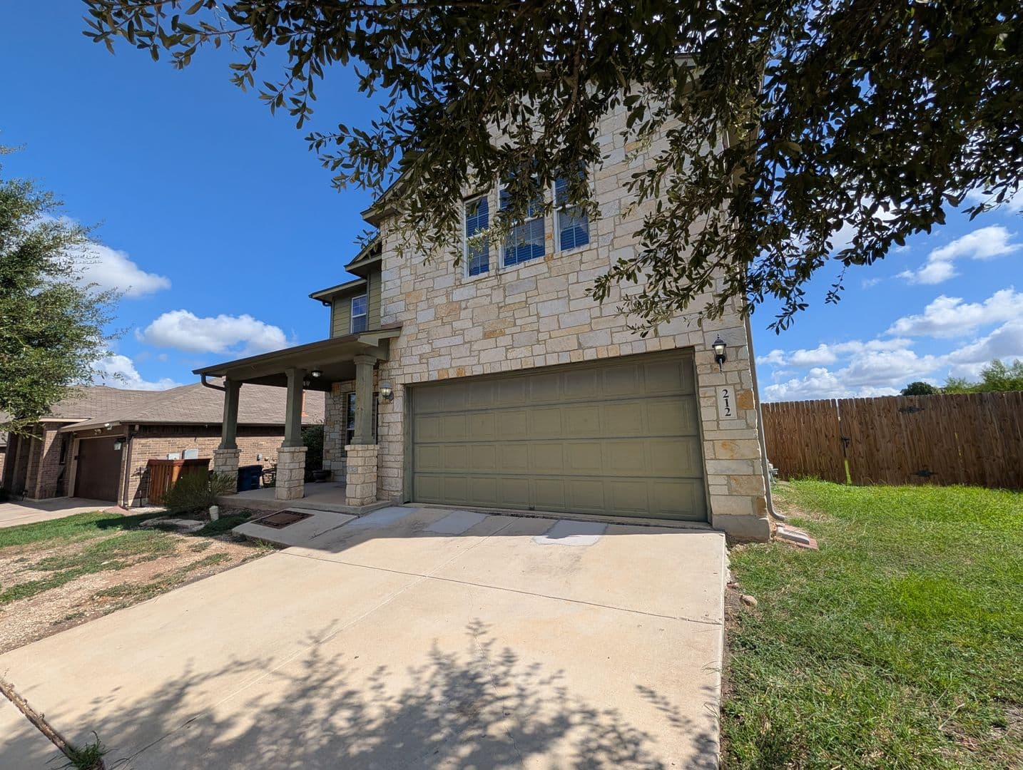 New Braunfels House: 212 Oak Creek Way