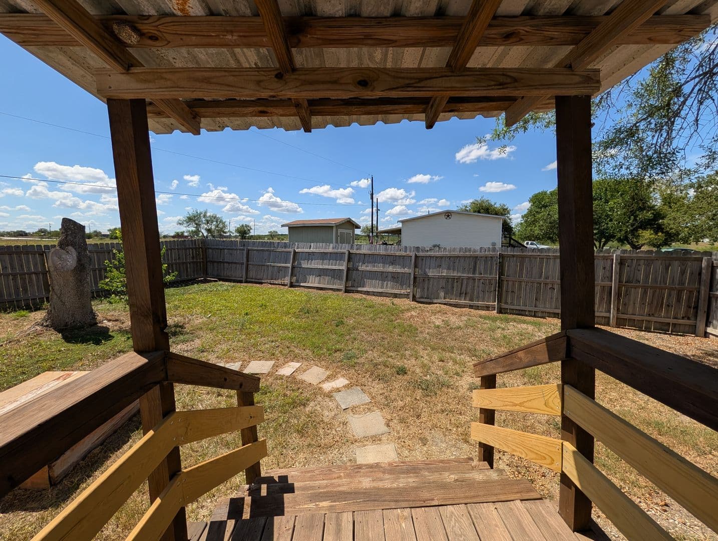 New Braunfels House: 135 Water Hole Lane