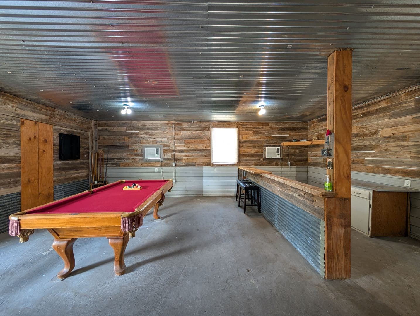 New Braunfels House: 890 Josephine