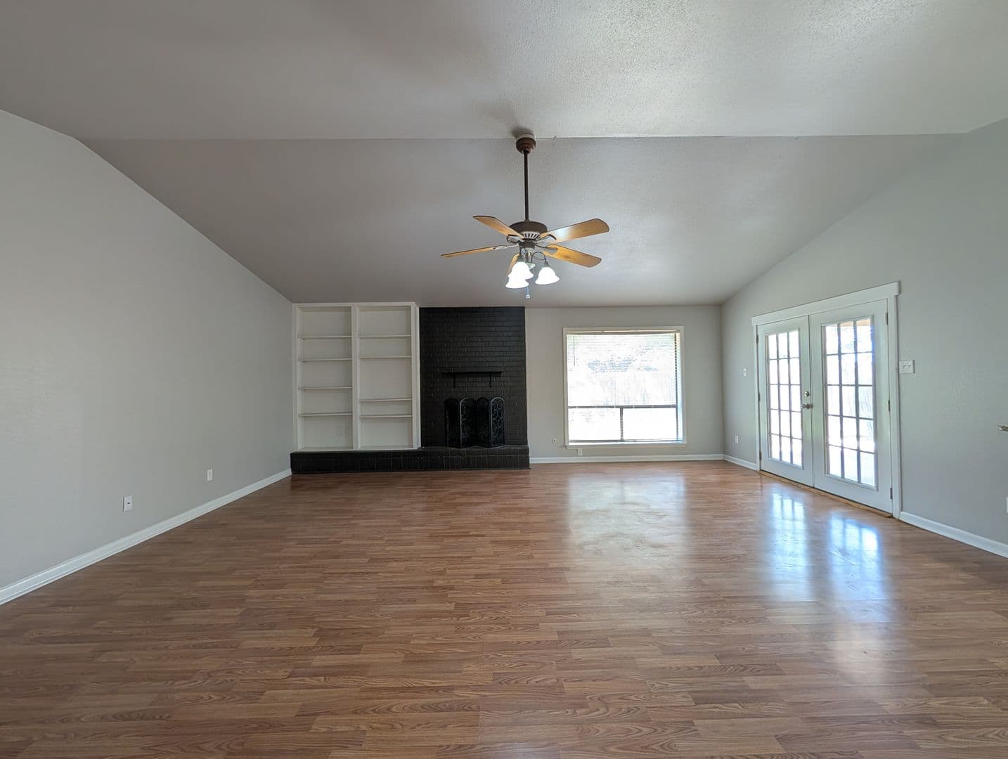 New Braunfels House: 619 Summerwood