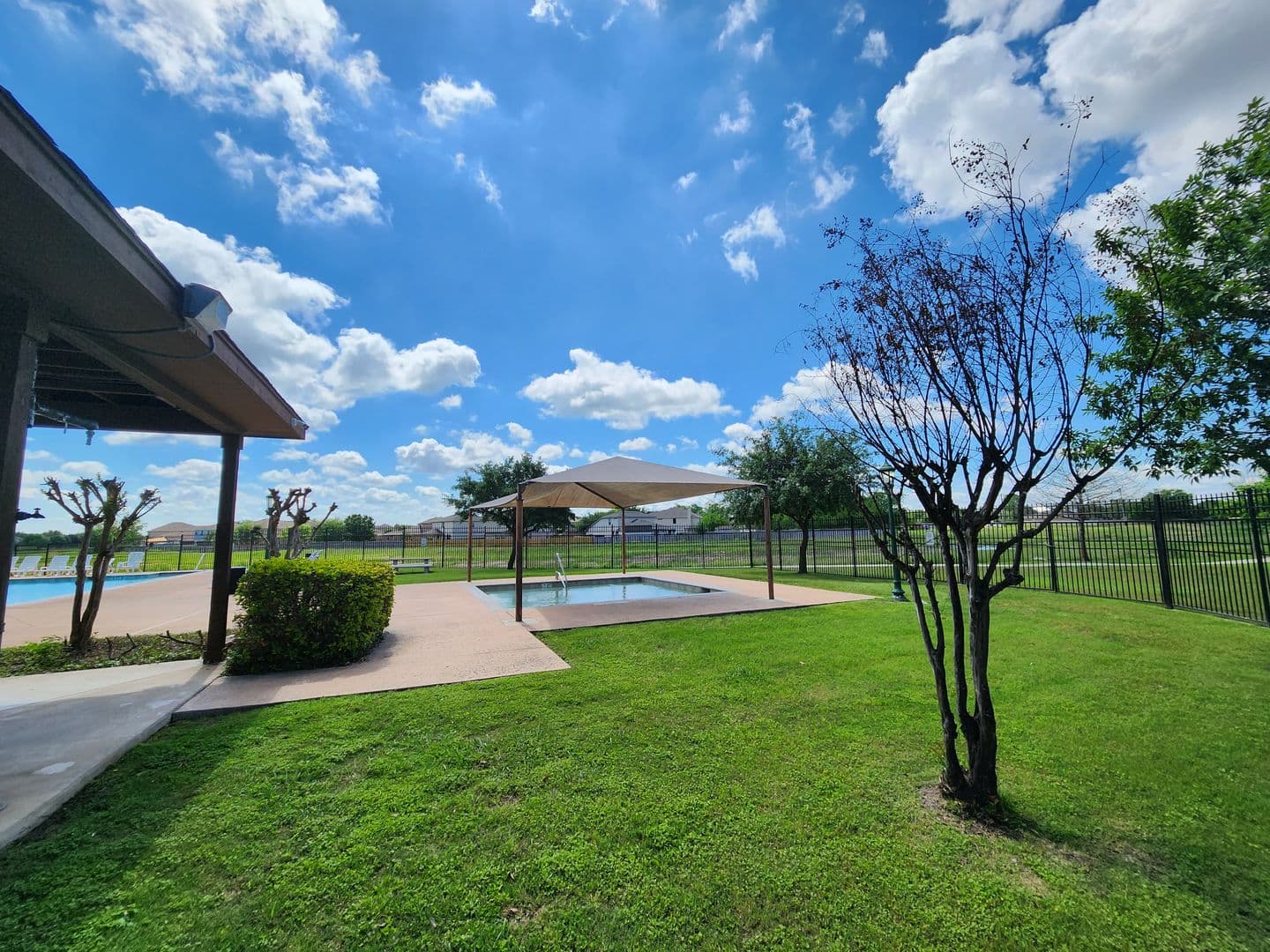 New Braunfels House: 268 Goliad