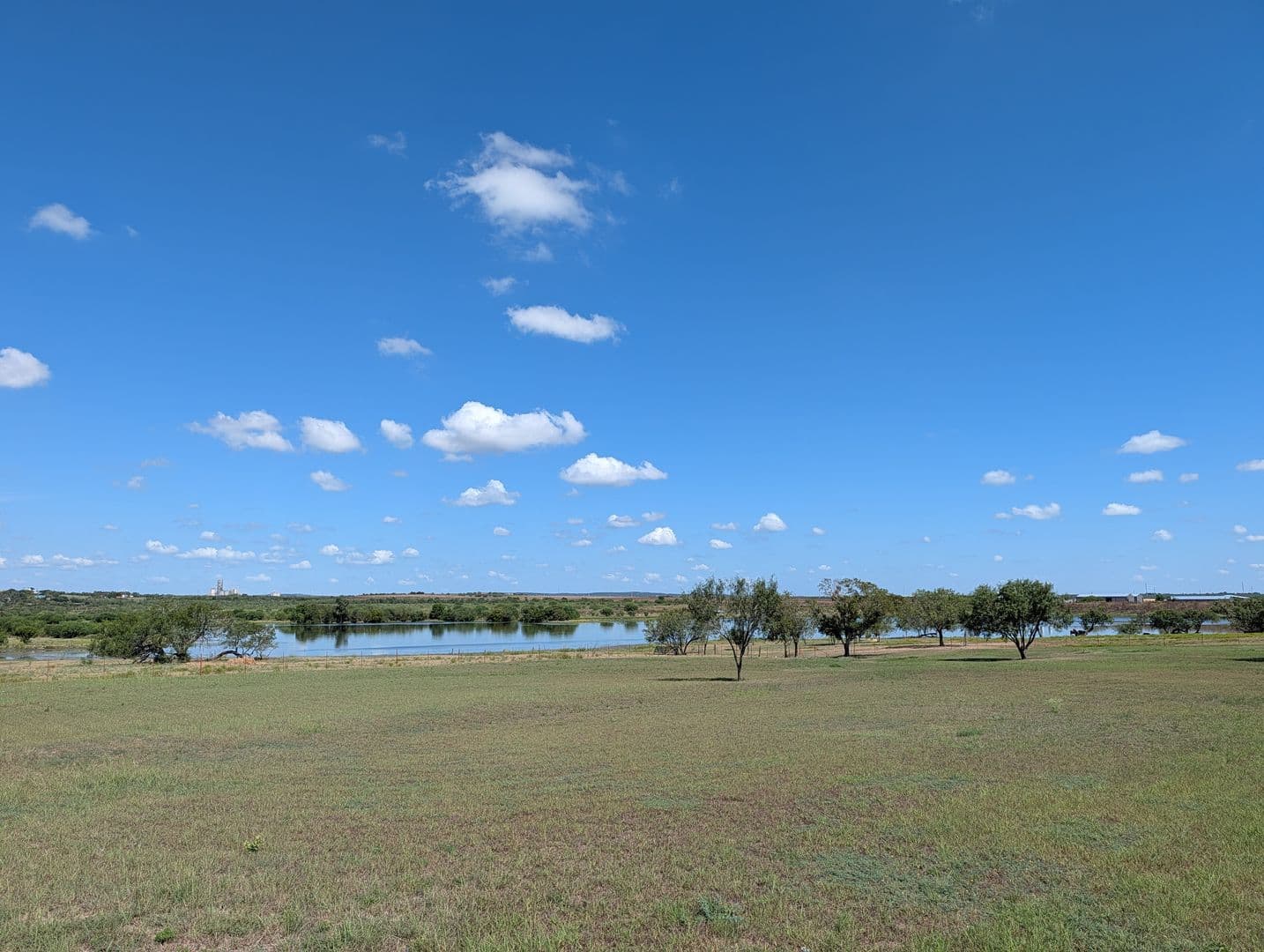 New Braunfels House: 135 Water Hole Lane