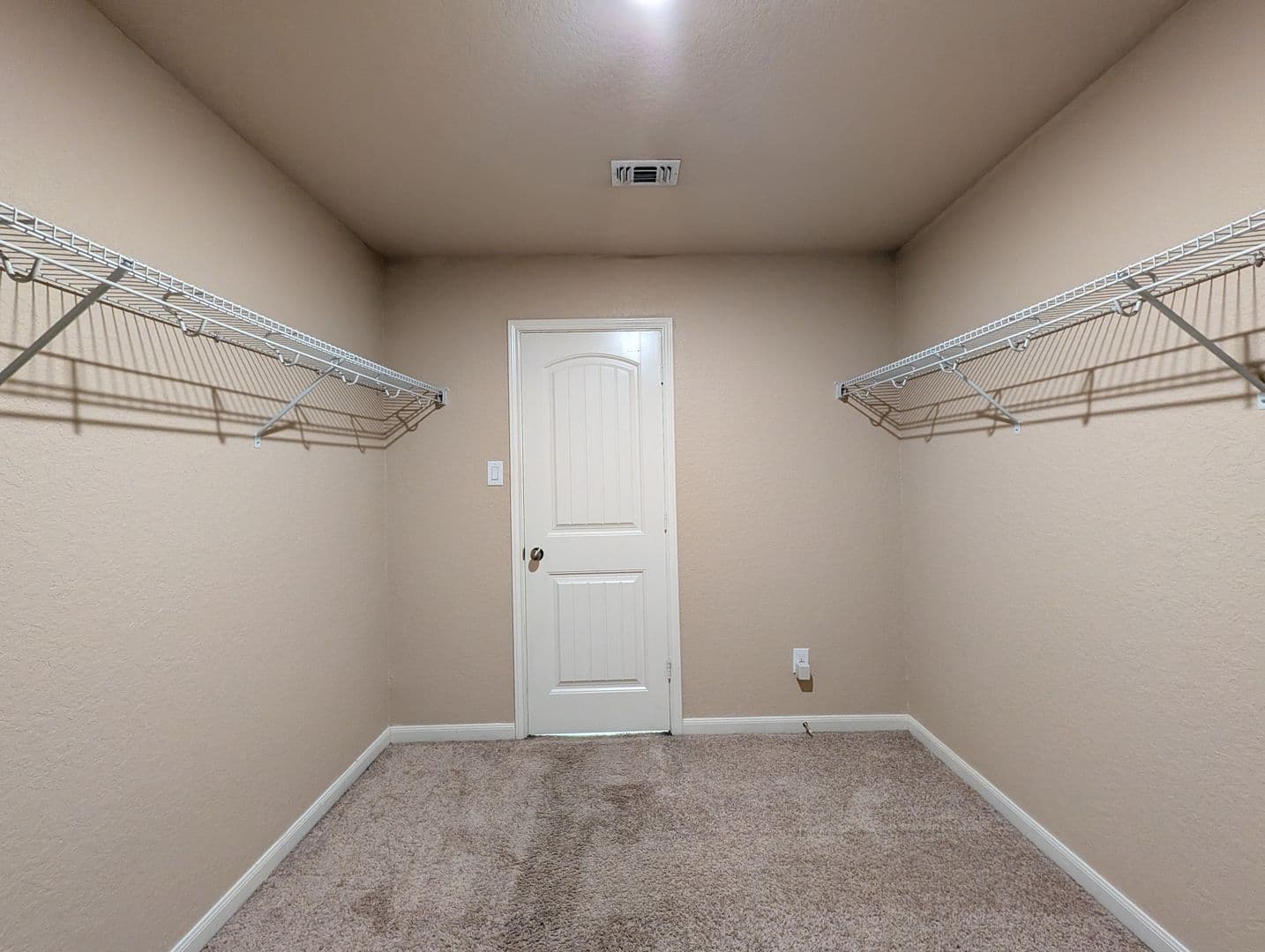 New Braunfels House: 1337 Lauren St