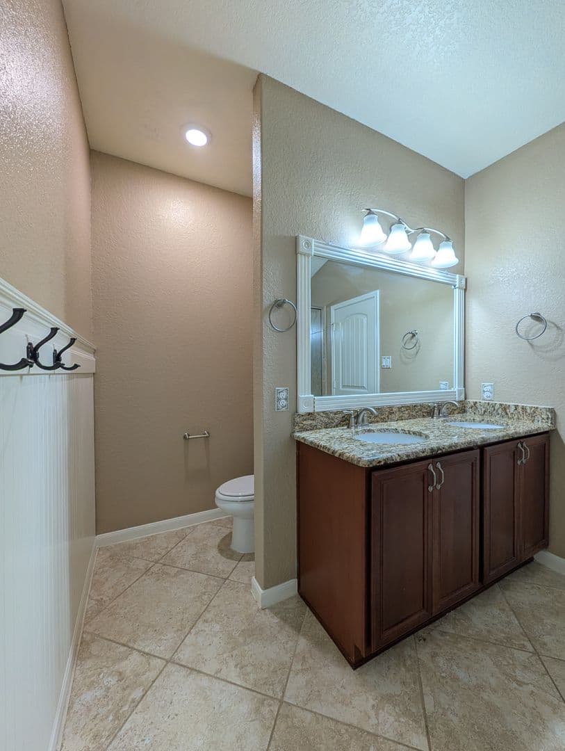 New Braunfels House: 1337 Lauren St