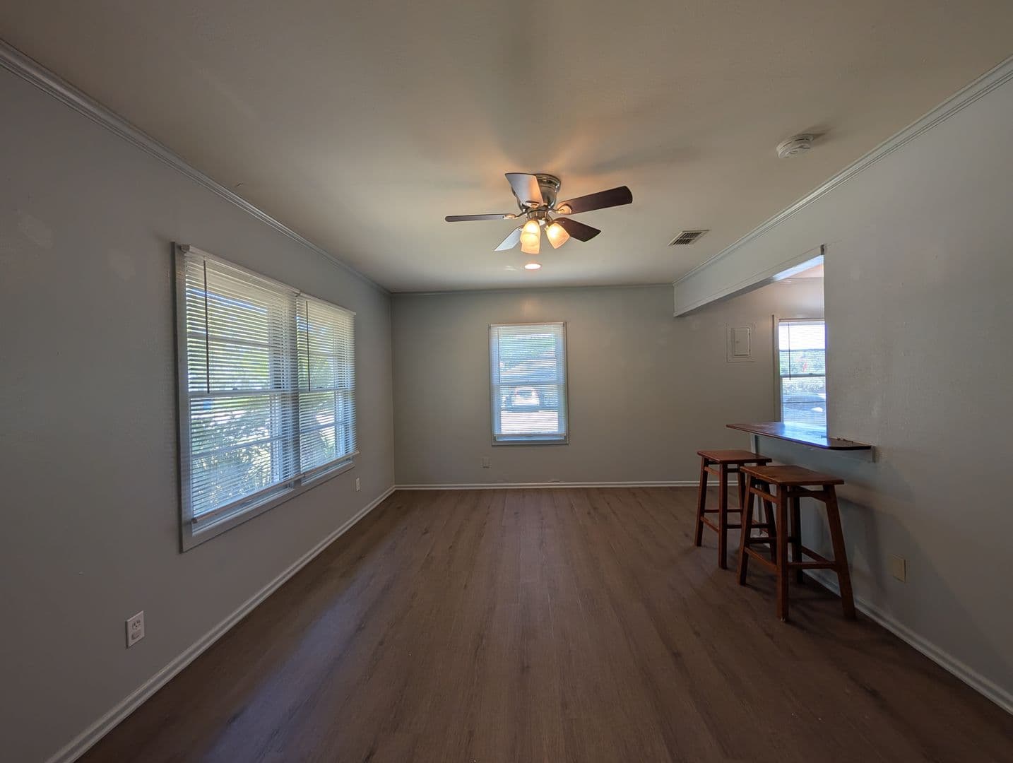 New Braunfels House: 890 Josephine