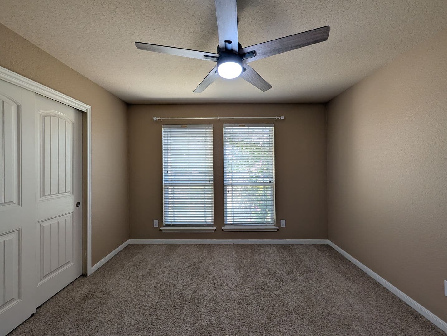 New Braunfels House: 1337 Lauren St