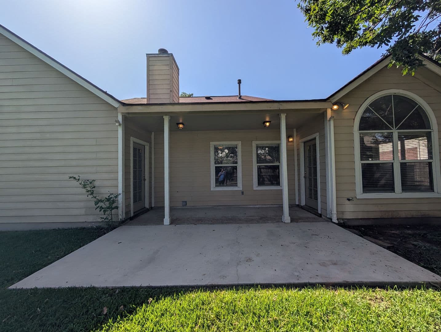 New Braunfels House: 947 River Rock