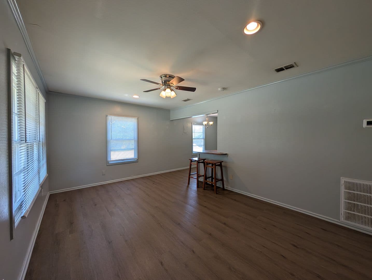 New Braunfels House: 890 Josephine