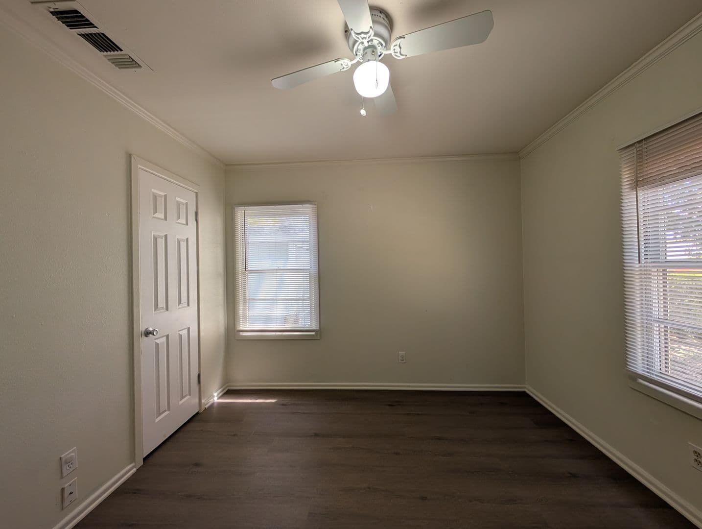 New Braunfels House: 890 Josephine