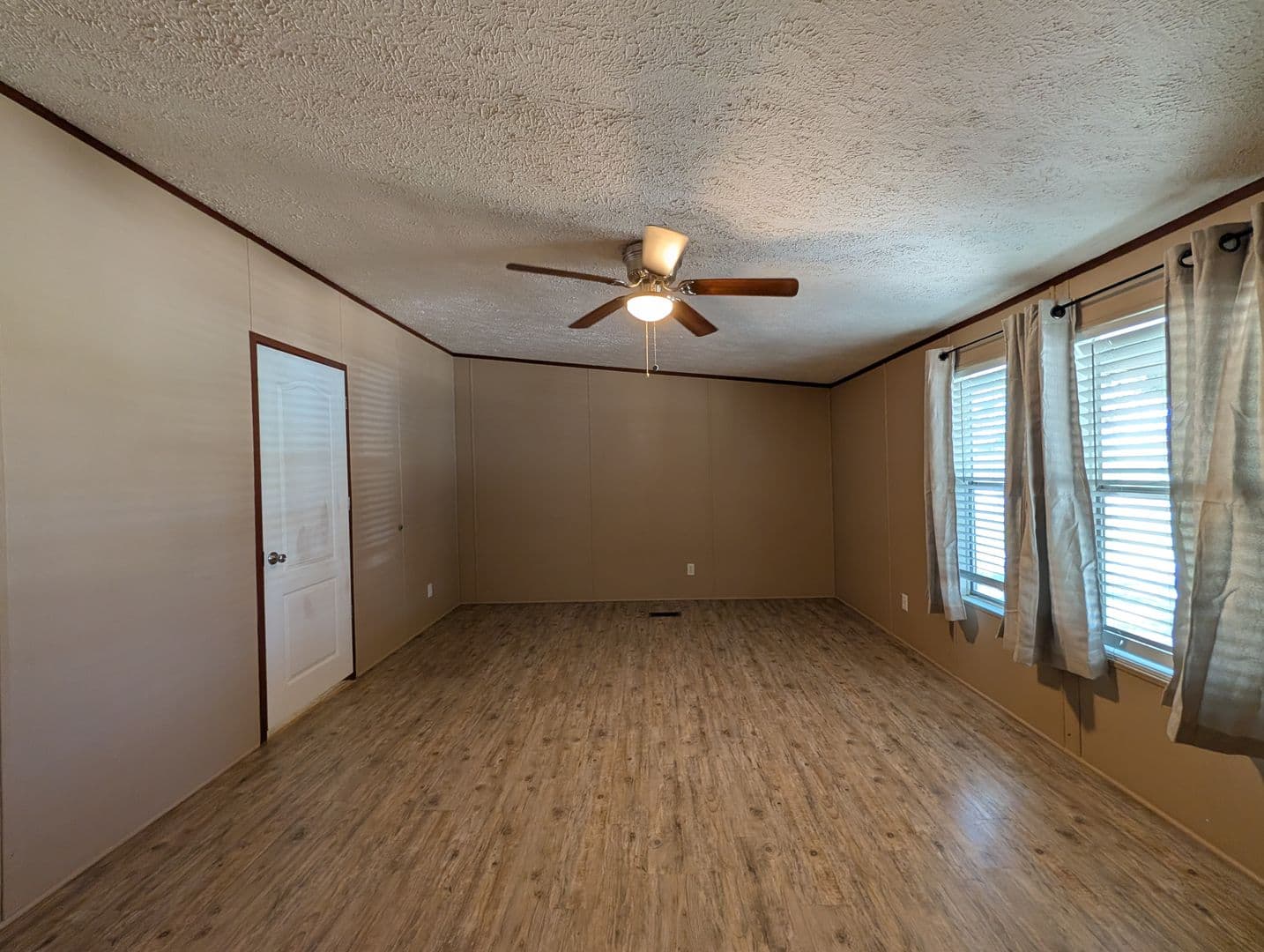 New Braunfels House: 135 Water Hole Lane