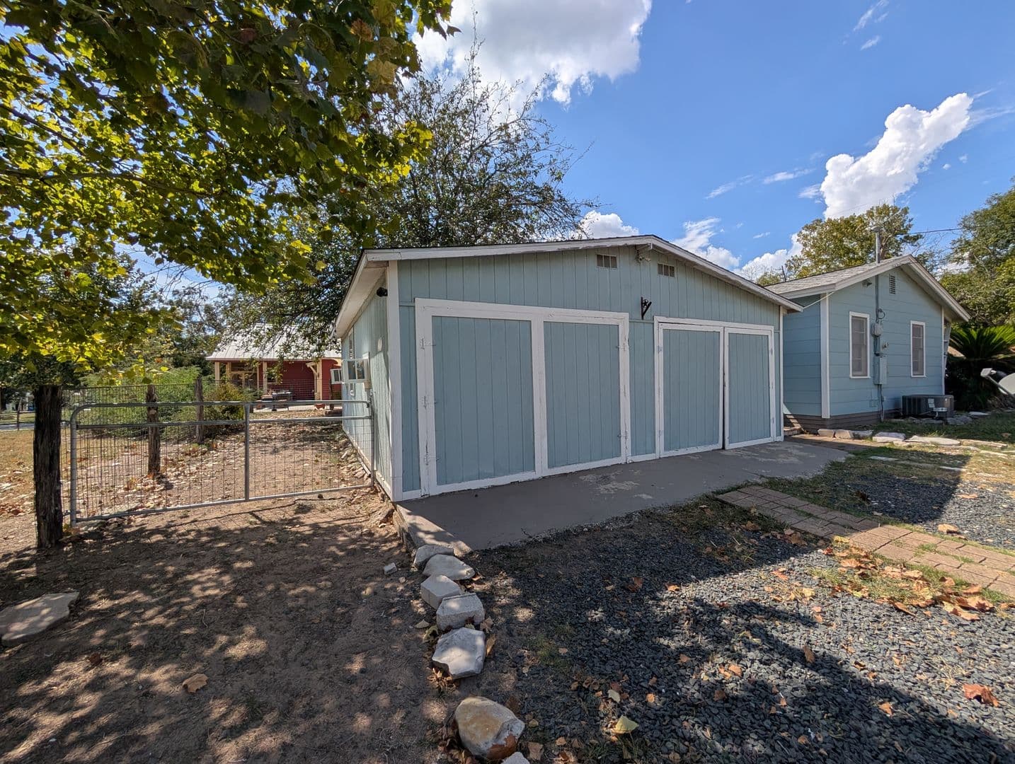 New Braunfels House: 890 Josephine