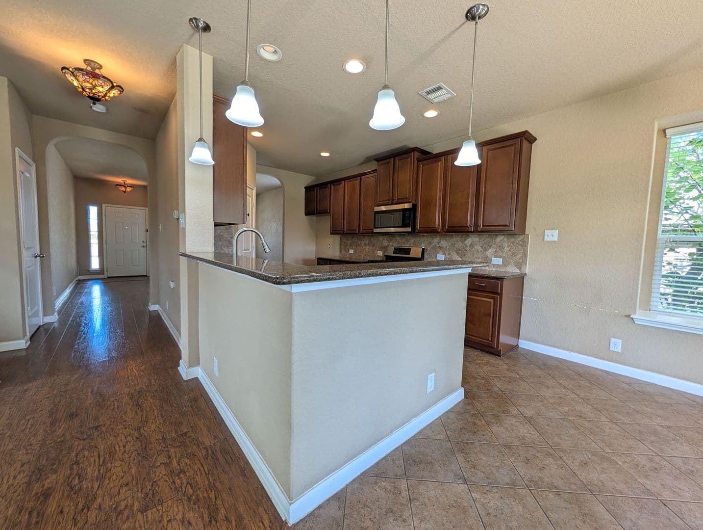 New Braunfels House: 212 Oak Creek Way