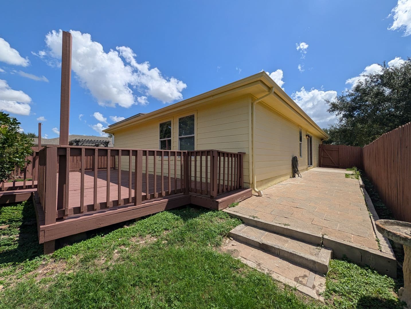 New Braunfels House: 369 Starling Creek