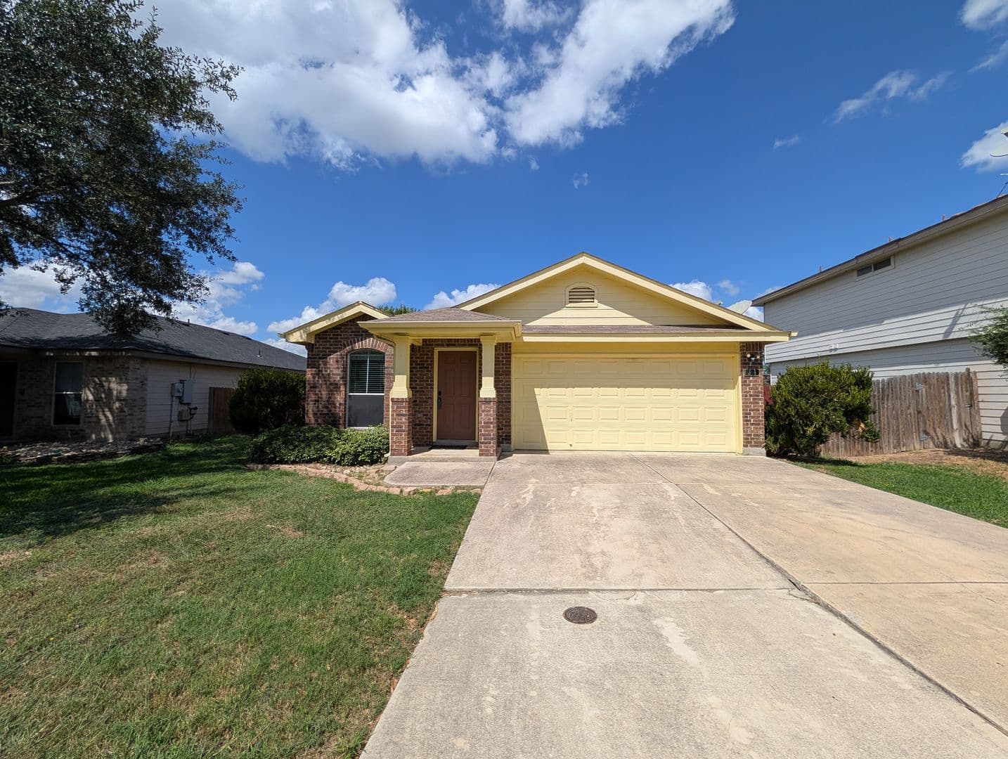 New Braunfels House: 369 Starling Creek