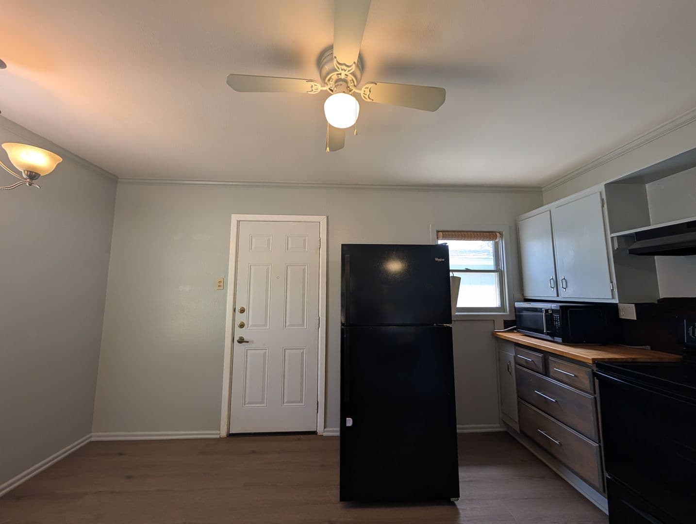 New Braunfels House: 890 Josephine