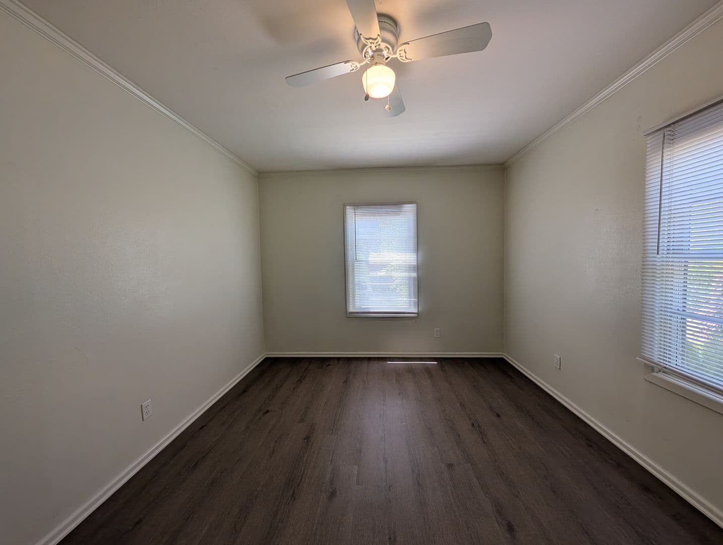 New Braunfels House: 890 Josephine
