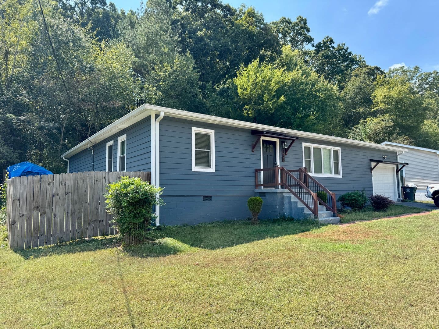 Chattanooga House: 854 Lupton Dr.