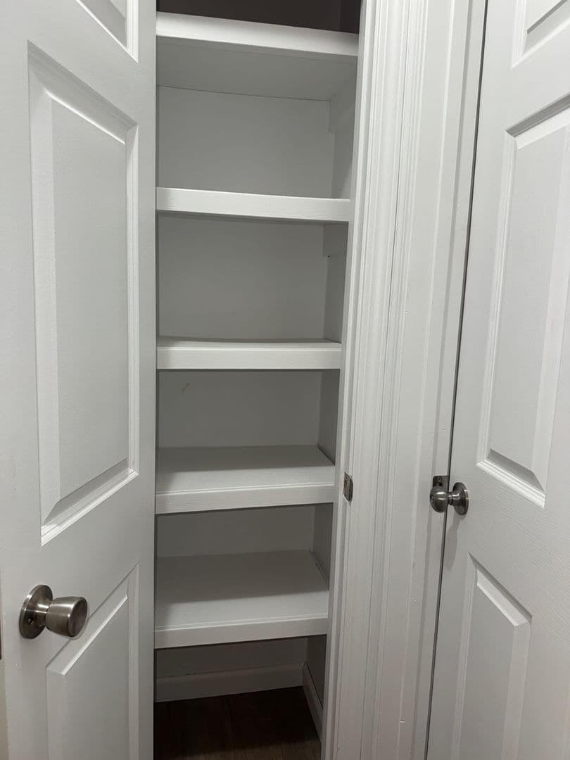 Bedford Apartment: 6th St. Apartments
