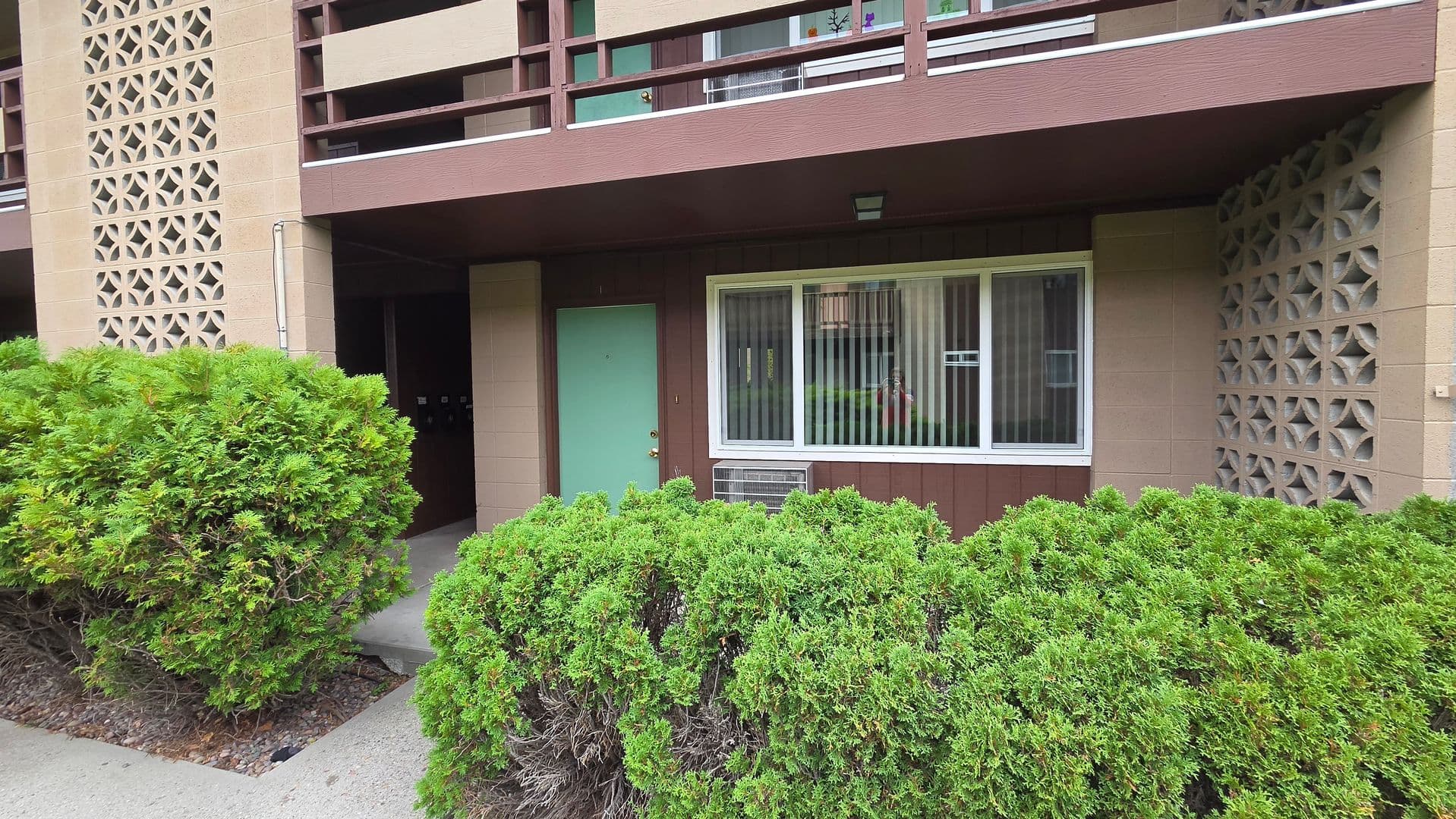 Missoula Apartment: 731/733/735 W. Sussex Ave 1-4