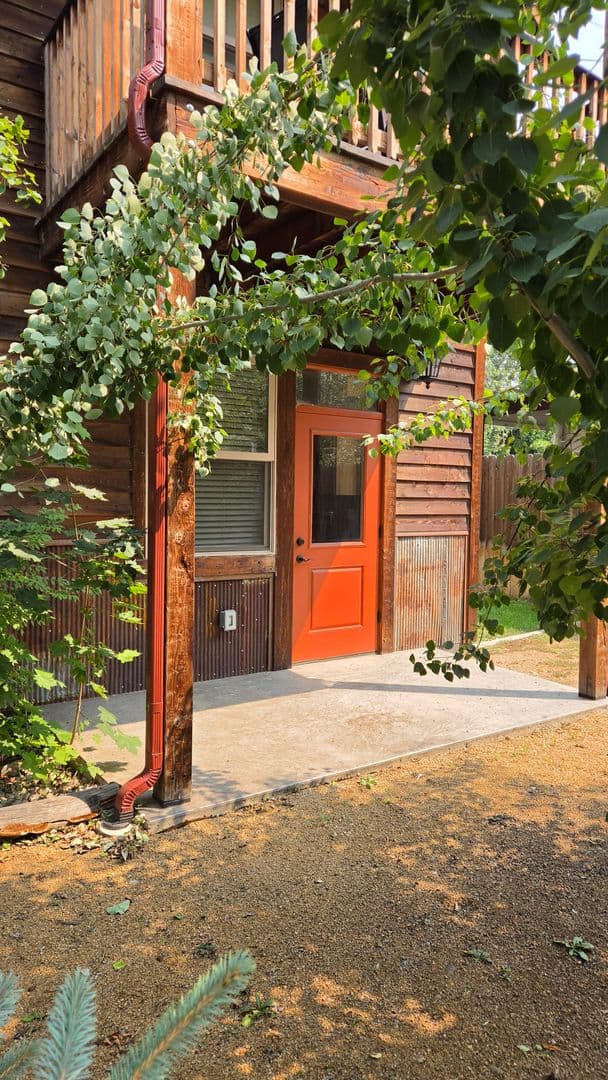 Missoula Apartment: 816 Palmer St