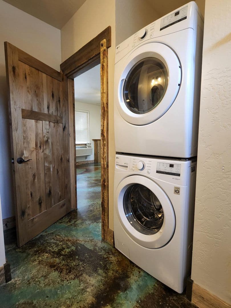 Missoula Apartment: 816 Palmer St