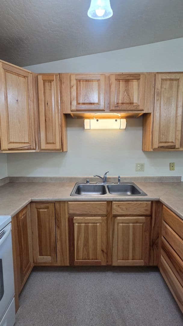Missoula Apartment: 806 Spartan Drive A-D