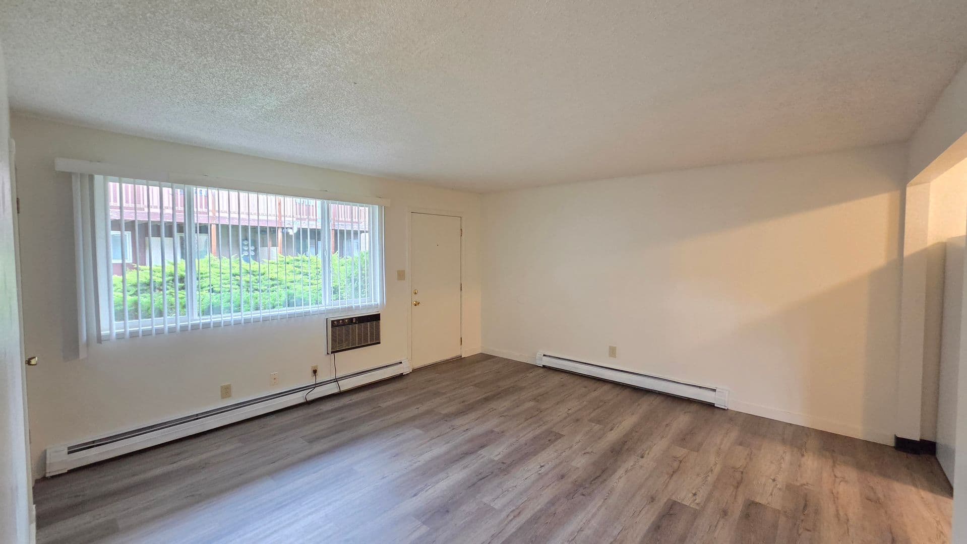 Missoula Apartment: 731/733/735 W. Sussex Ave 1-4