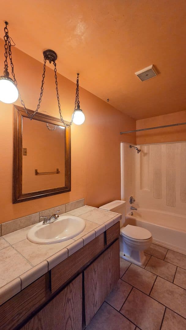 Missoula House: 2240 55th St