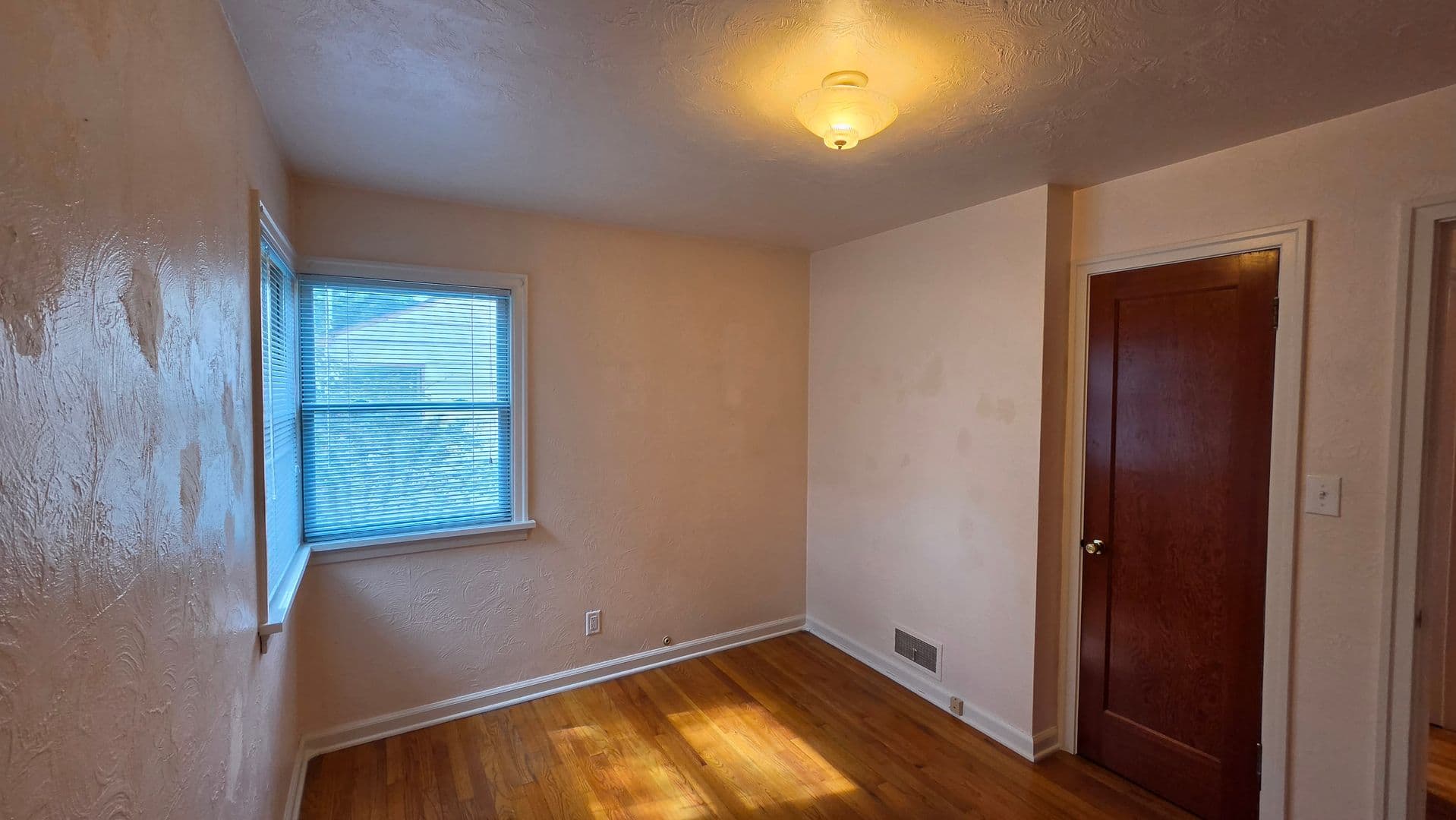 Missoula House: 511 Livingston Ave