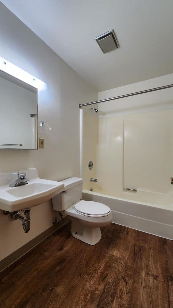 Missoula Apartment: 118 W Alder St