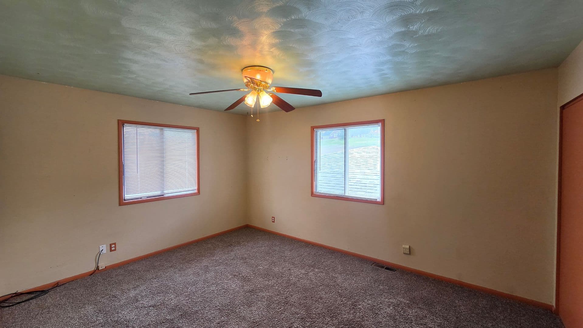 Missoula House: 2240 55th St