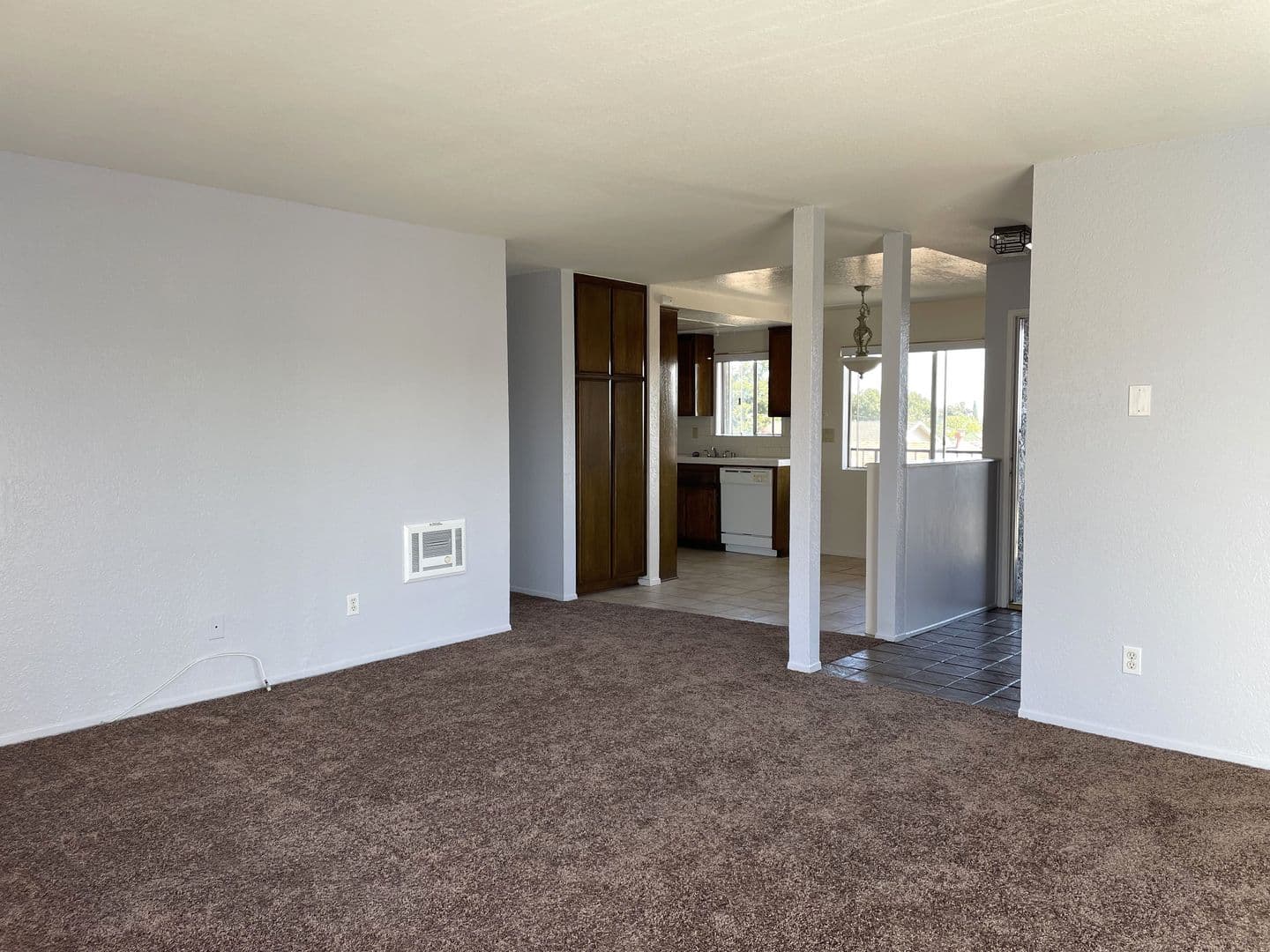 San Pedro Apartment: 1042 W. 9th Street