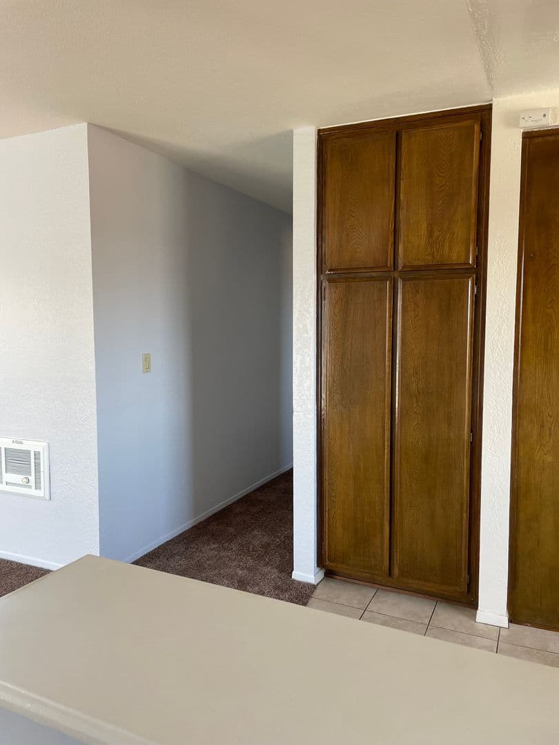 San Pedro Apartment: 1042 W. 9th Street