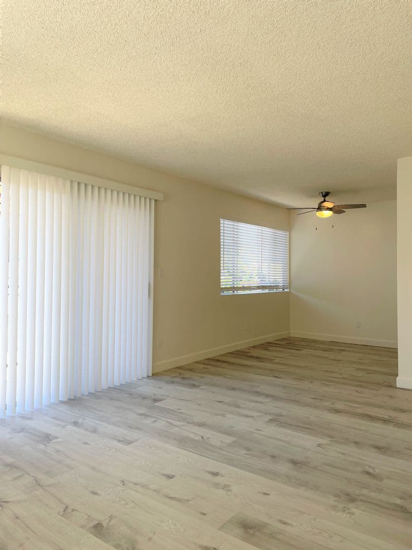 San Pedro Apartment: 1255 W 7th Street