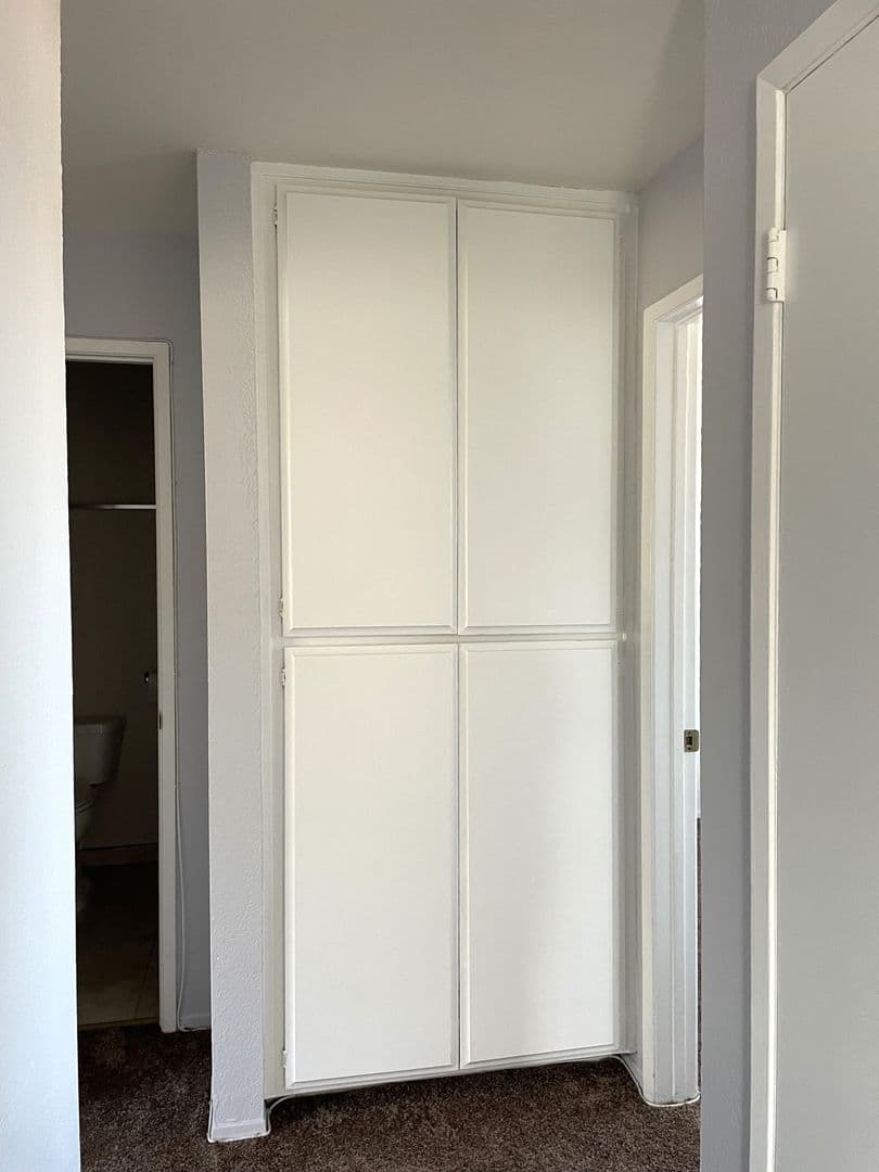 San Pedro Apartment: 1042 W. 9th Street