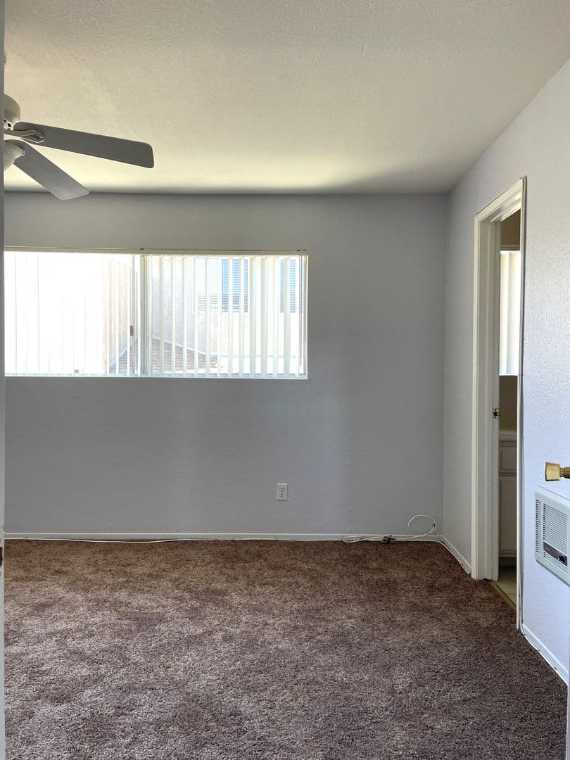 San Pedro Apartment: 1042 W. 9th Street