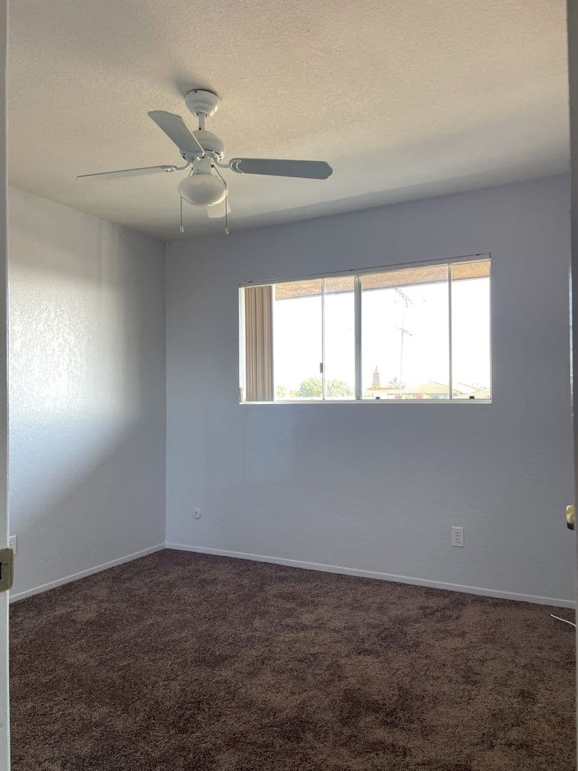 San Pedro Apartment: 1042 W. 9th Street