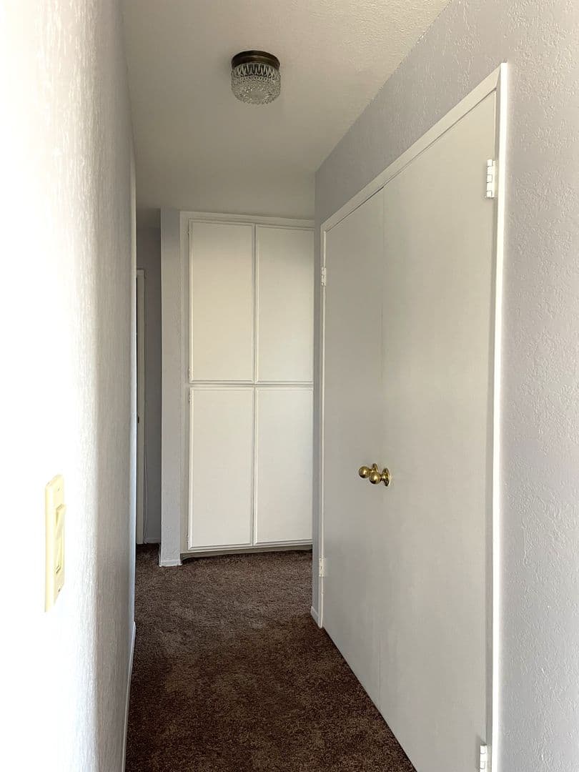 San Pedro Apartment: 1042 W. 9th Street