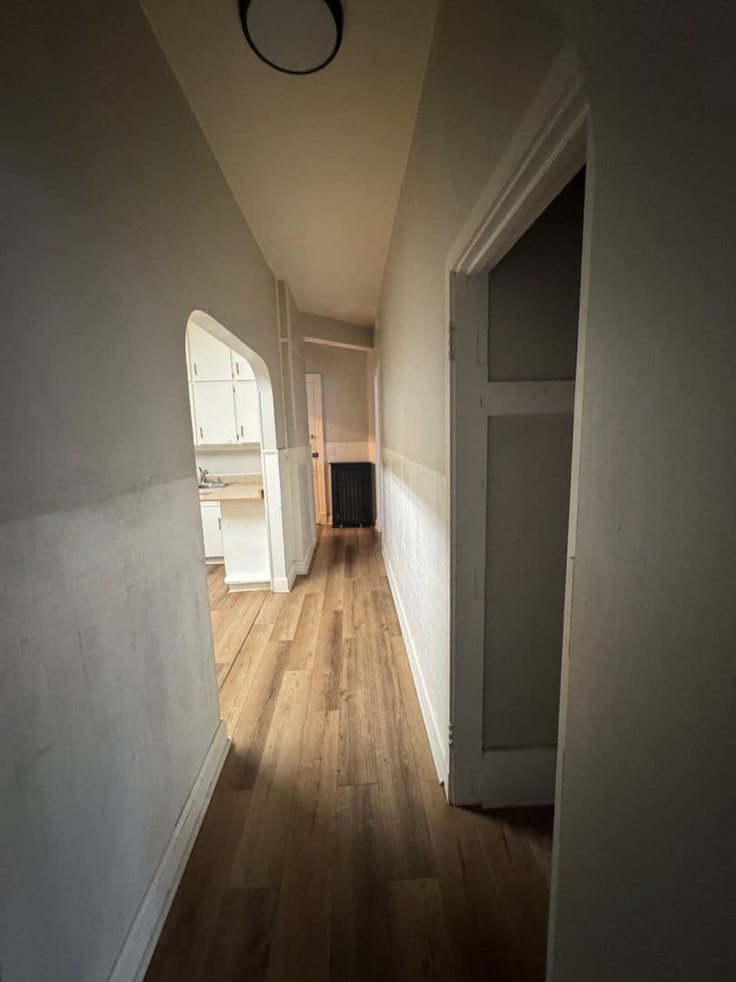Davenport Apartment: 703 E. 14th St.