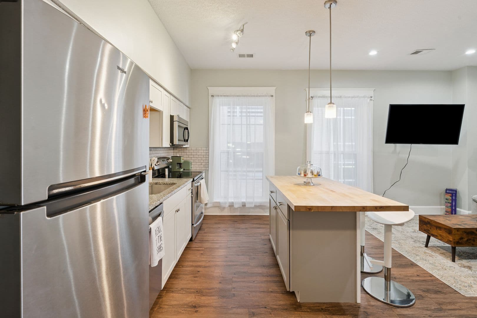Davenport Apartment: 217 Brady St