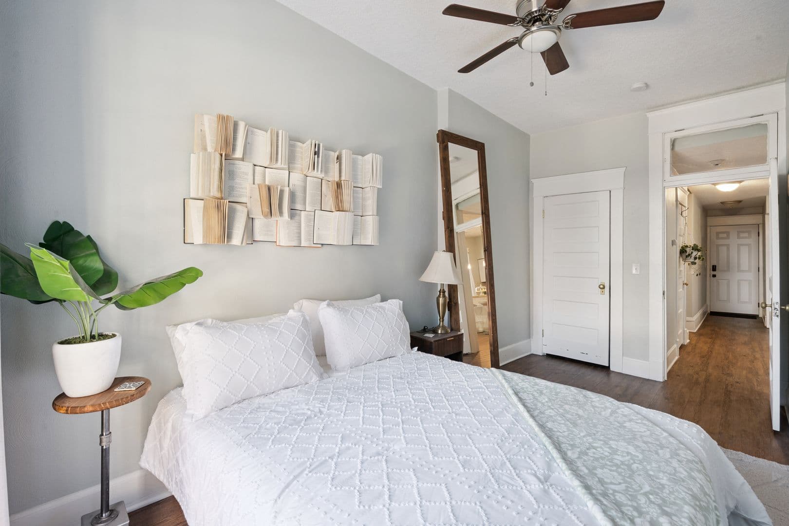 Davenport Apartment: 217 Brady St