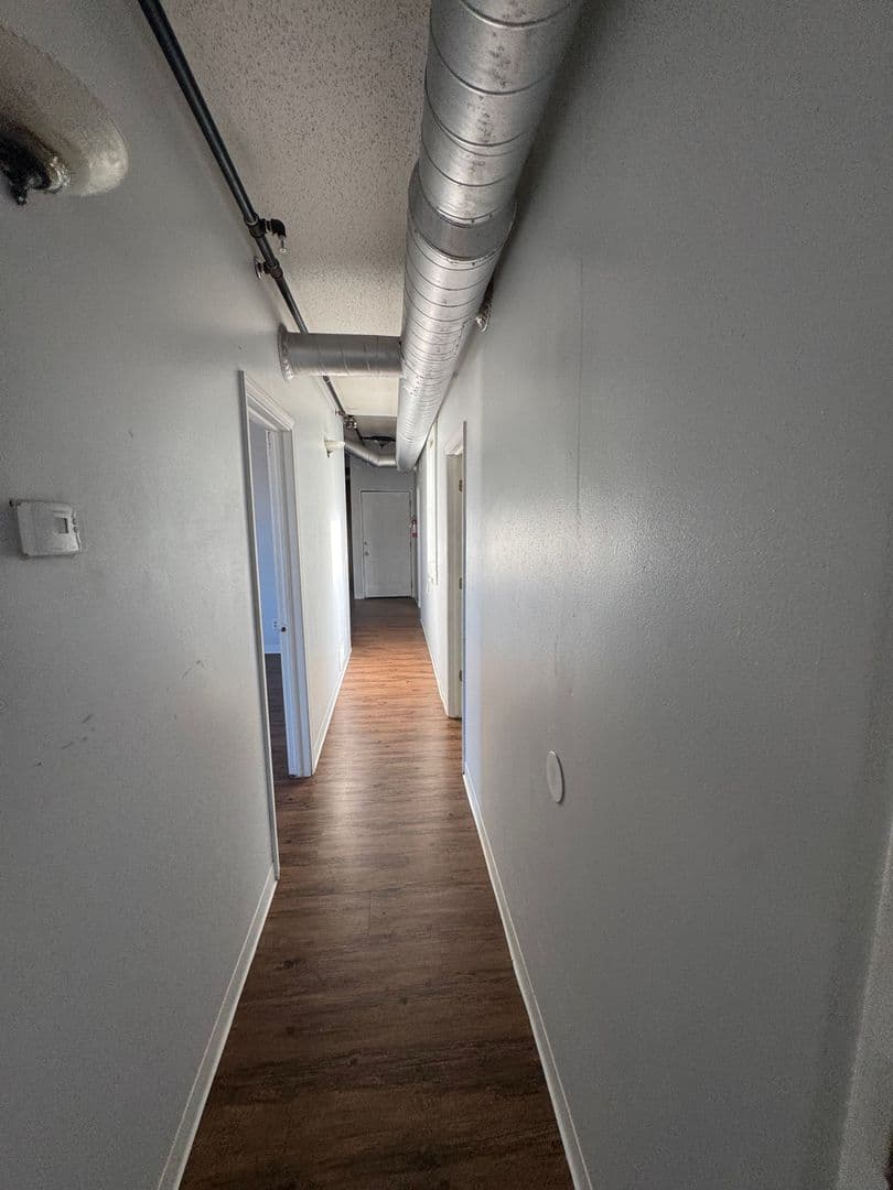 Davenport Apartment: 246 W 3rd St